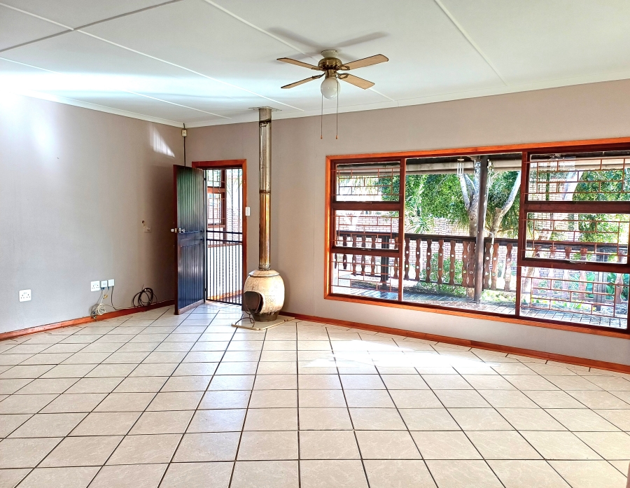 5 Bedroom Property for Sale in The Village Western Cape